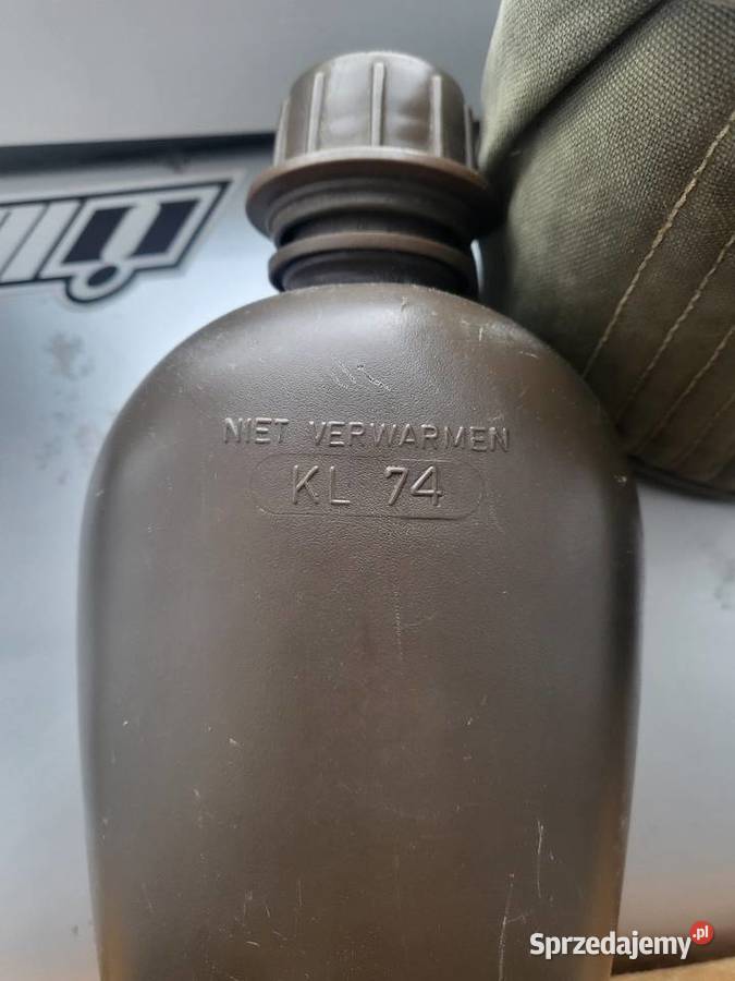 Manierka z lat 70 70tych wojskowa Antyki