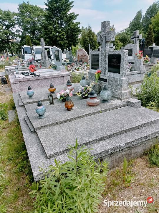 czyszczenie pomnikówsprzątanie grobów Białystok