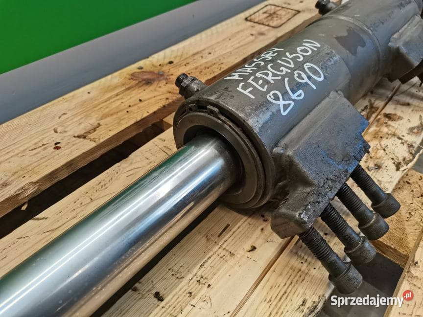 Siłownik skrętu Massey Ferguson 8690