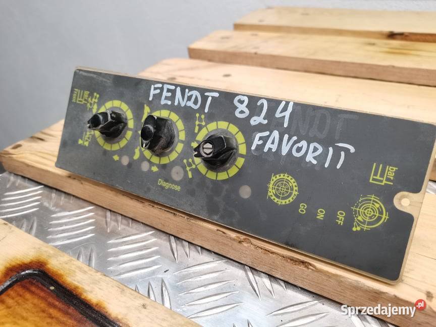 Panel sterowania tylnym podnośnikiem Fendt 824 Części Wilkowo sprzedam