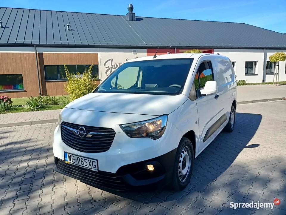 OPEL COMBO 16 DIESEL LONG SPOLSKA BEZWYPADEK manualna wielkopolskie Ostrów Wielkopolski