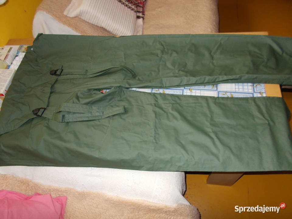 Spodnie przeciwdeszczowe ogrodniczki wytrzymałe sprzedam