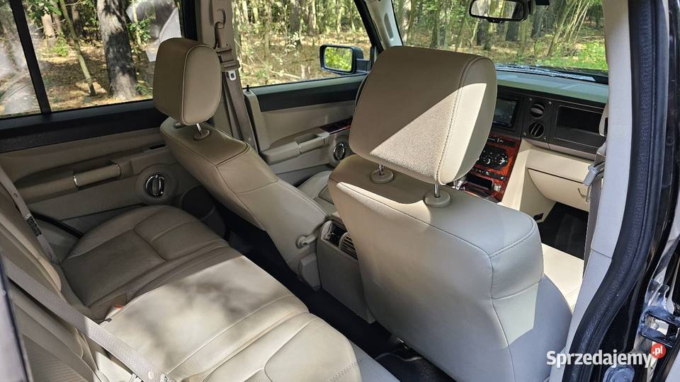 Jeep Commander 47L V8 231 LPG 7 osobowy RWD Józefów