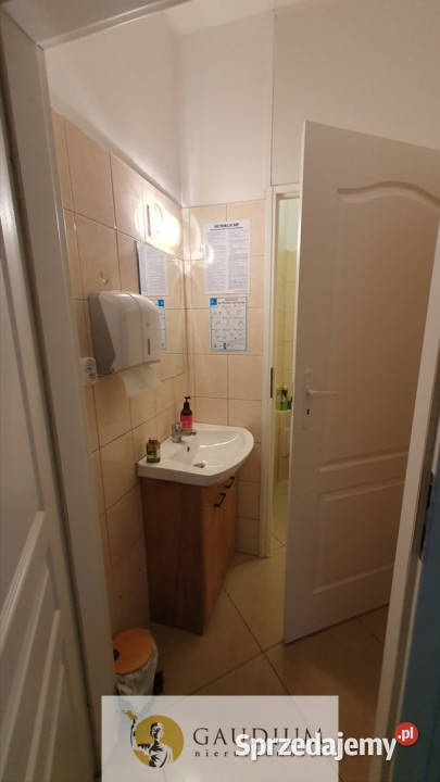 Lokal w centrum Gdyni z witryną