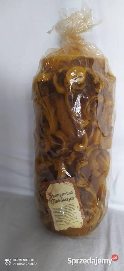 Duża niemiecka świeca modelowanaWysokość 22 x Świeczniki