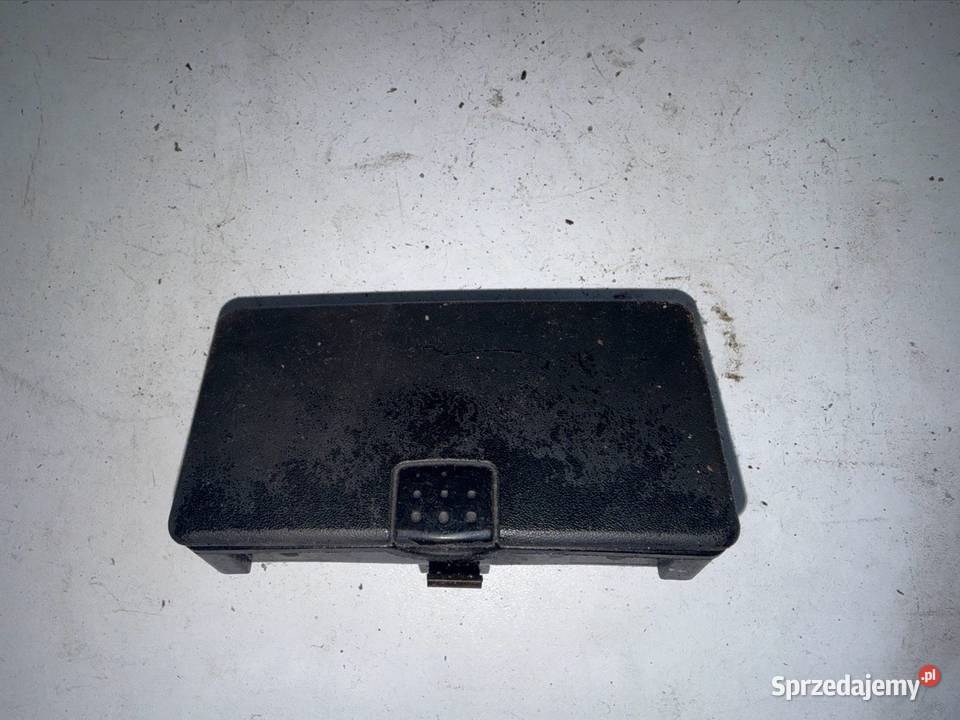 Popielniczka Opel Corsa C Ostrów Wielkopolski