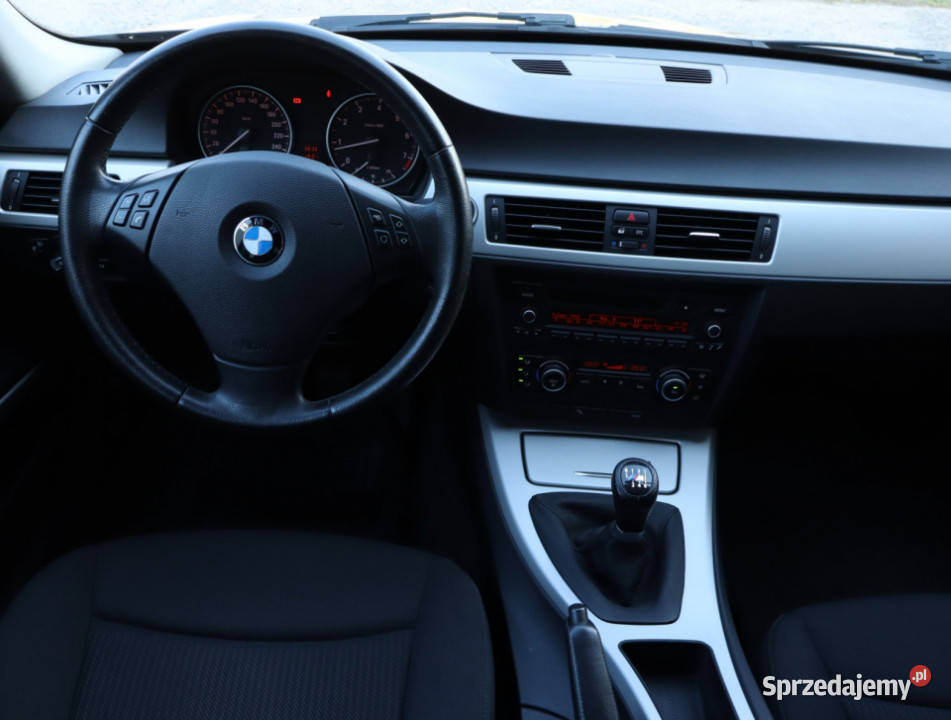 BMW 3 320 i czarny