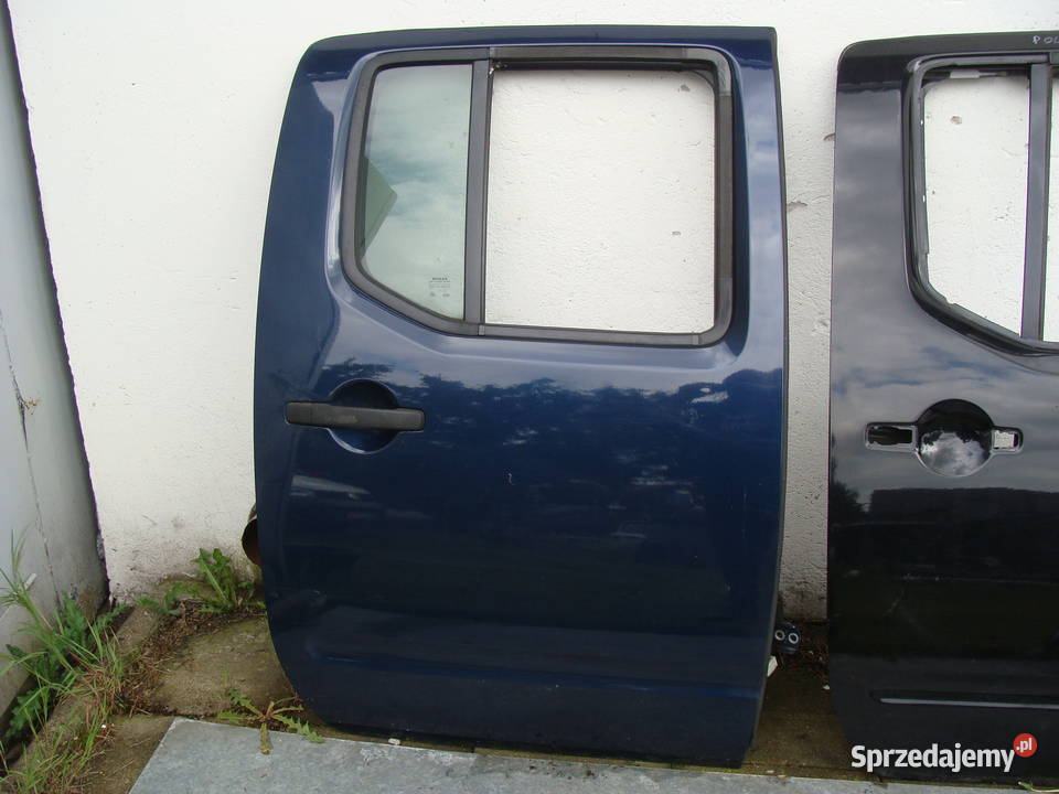 Nissan Navara D40 drzwi tylne prawe