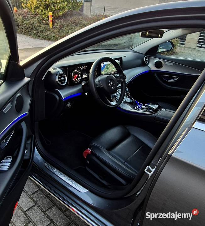 Mercedes e220d W213 Avantgarde Rok produkcji 2016