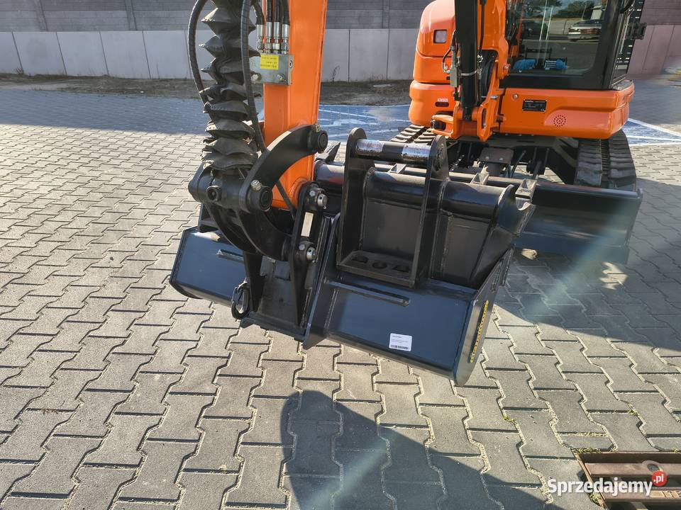 KOPARKA GĄSIENICOWA 26 TONY LONKING JCB CAT Krotoszyn sprzedam