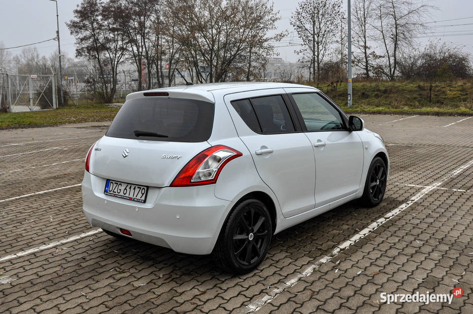 Suzuki Swift 2014 r Bezwypadkowy Lift 107 94KM Wrocław