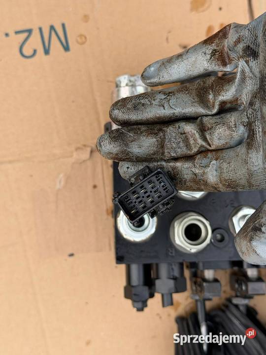 Rozdzielacz hydrauliczny komatsu still Układ kierowniczy śląskie Antonie