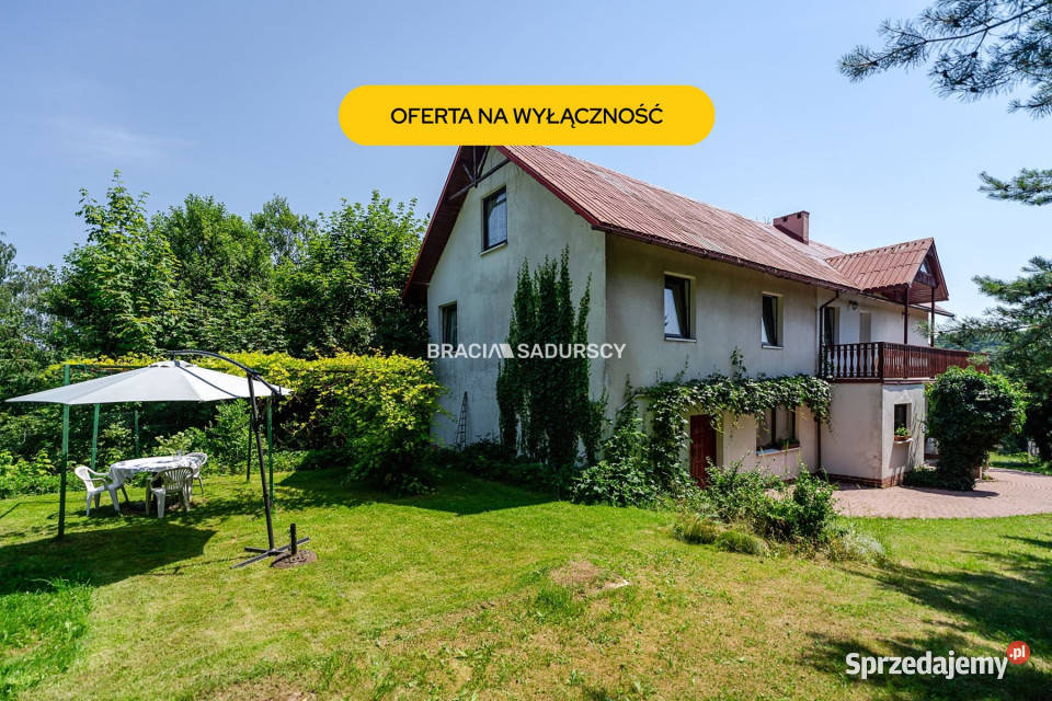 Dom wolnostojący 380m2 Łazy Rok budowy 2000