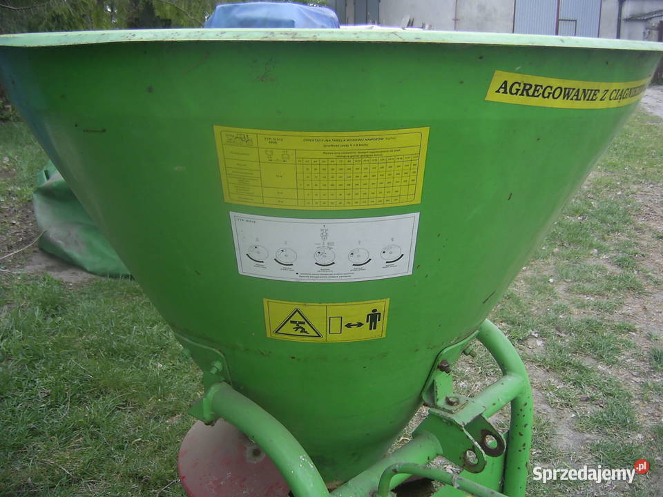 Rozsiewacz nawozów lejek łódzkie Bratoszewice