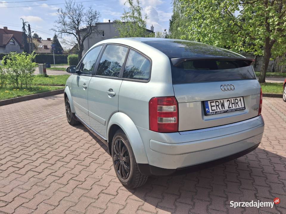 Audi A2 16 benzyna 2003 stan A2 Łódź sprzedam