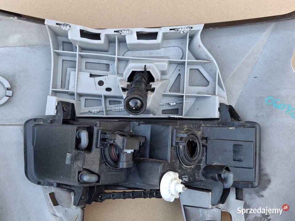 SKODA OCTAVIA III RS HALOGEN PRAWY ORYGINAŁ lubuskie Bieleń sprzedam