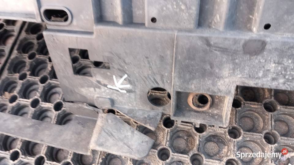 RENAULT SCENIC III OSŁONA POD ZDERZAK PRZÓD osobowe Zbierkowo