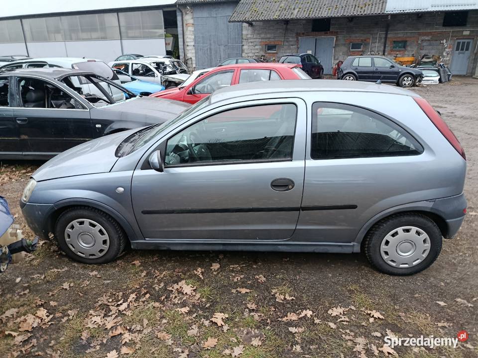 Opel Corsa C 10 43 kW 2002 r dawca części Samochody na części Szklarka Myślniewska