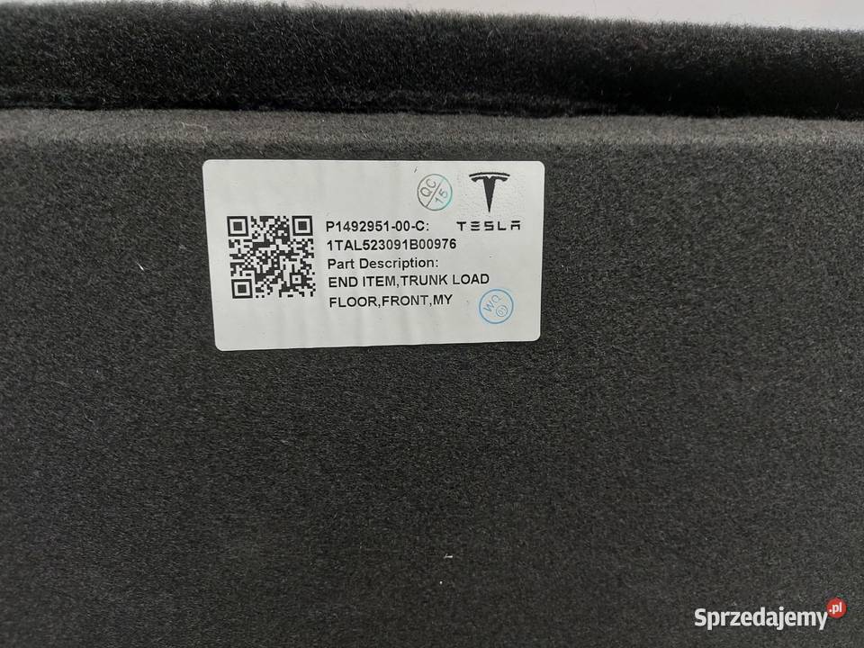 TESLA MODEL Y 2023r Podłoga dywan bagażnika tył