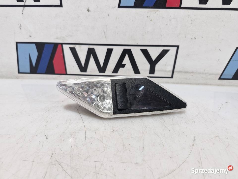 8375585 BMW E46 LAMPA PODSUFITKI LEWY TYŁ sprzedam