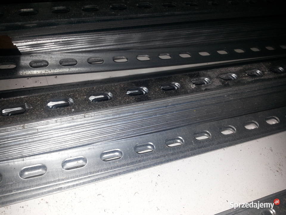 Płaskownik perforowany ocynk 30x3mm 900 1 Kozienice