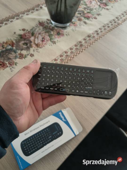 Bezprzewodowa mini klawiatura z touchpadem Wi-Fi Rzeszów sprzedam