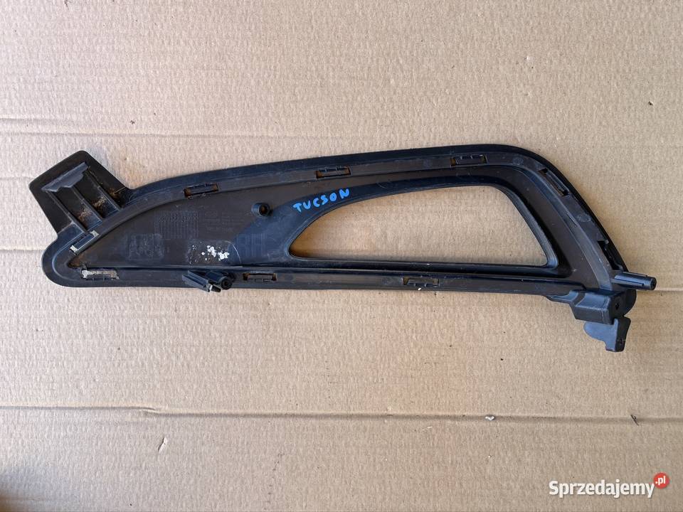 KRATKA ZDERZAKA RAMKA HALOGENU PRAWA HYUNDAI Pozostałe Międzychód