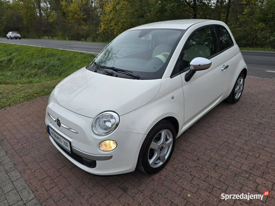 Fiat 500 Fiat 500 12 benzyna 2014 w ładnym światła do jazdy dziennej Cielcza