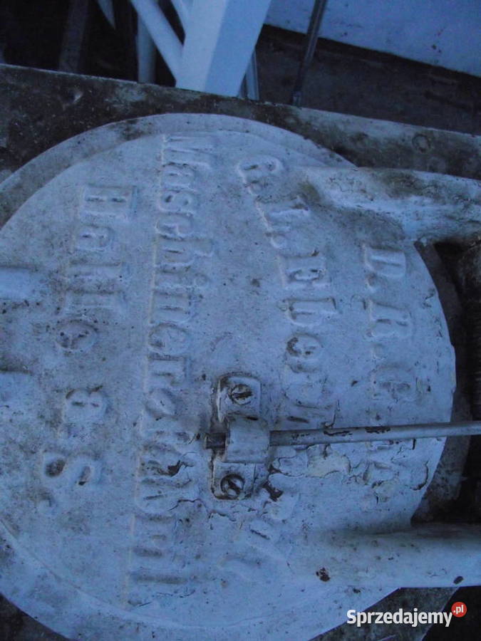 Stara żeliwna prasa podzielnica poniemiecka Szczytno