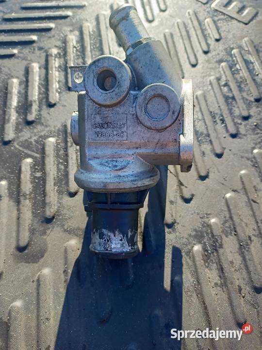 Termostat z obudową Alfa Romeo 147 16 16v osobowe Pozostałe Szczecin