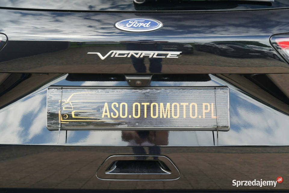 Ford Kuga VIGNALE skóra Nawi FUL LED elklapa 1995cm3