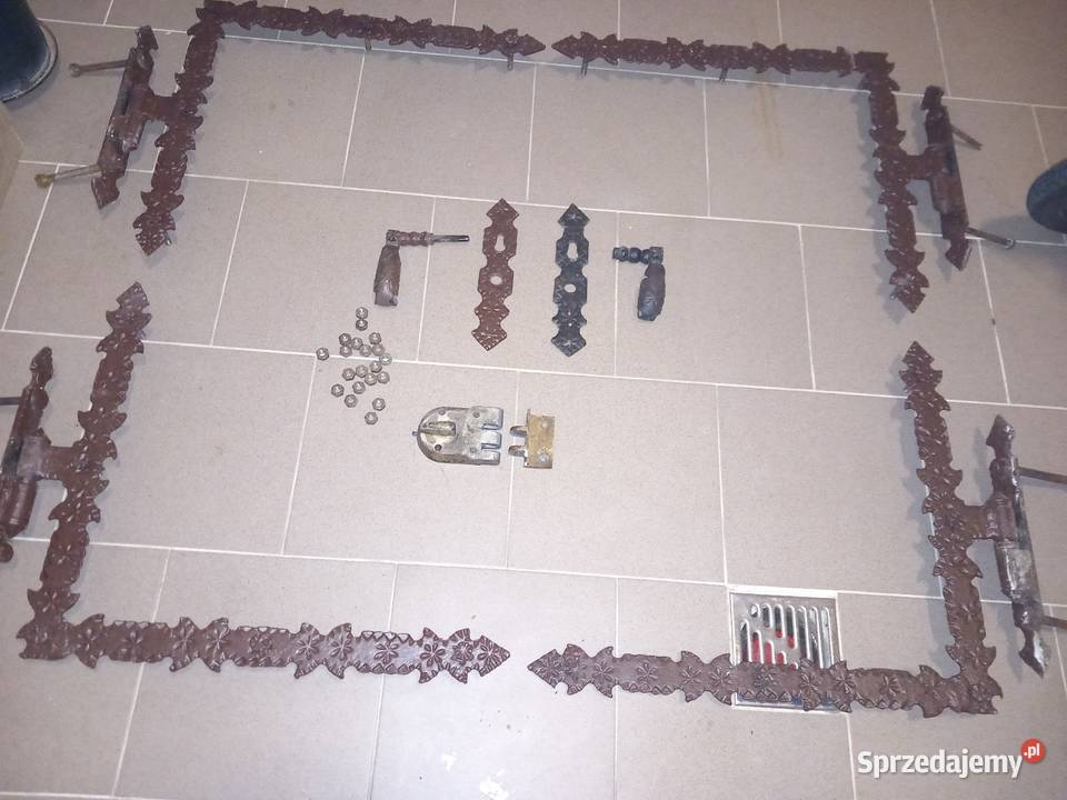 Zawiasy kute szyldy klamka zamek Ptaszkowa