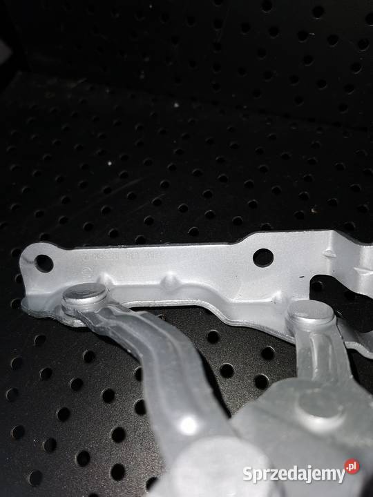 VW GOLF 7 5G0823302B RAWY ZAWIAS MASKI Luzino sprzedam