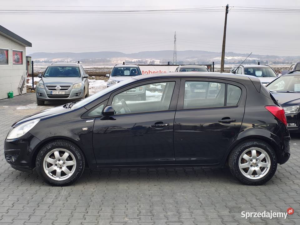 Opel Corsa ZAREJESTROWANY ZIMOWE OPONY Zarszyn sprzedam