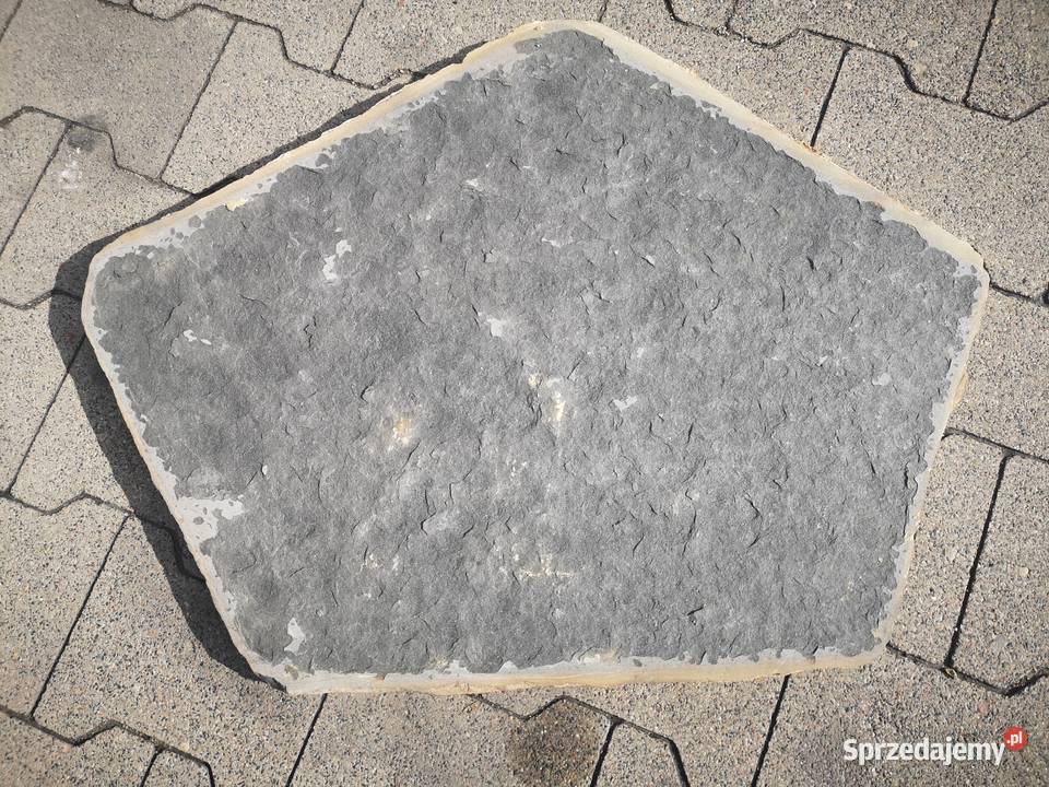 Czarny Bazalt Nieregularne Płyty Kamienne Warszawa