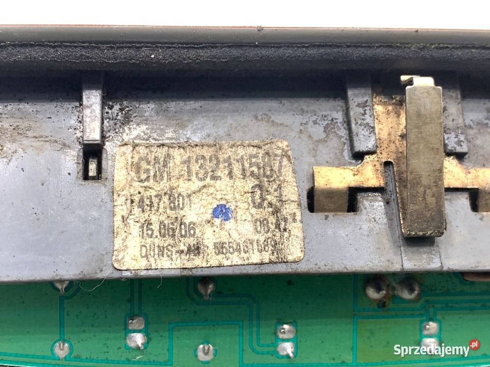 LAMPA STOP OPEL ZAFIRA B 13211587 Hatchback 0519