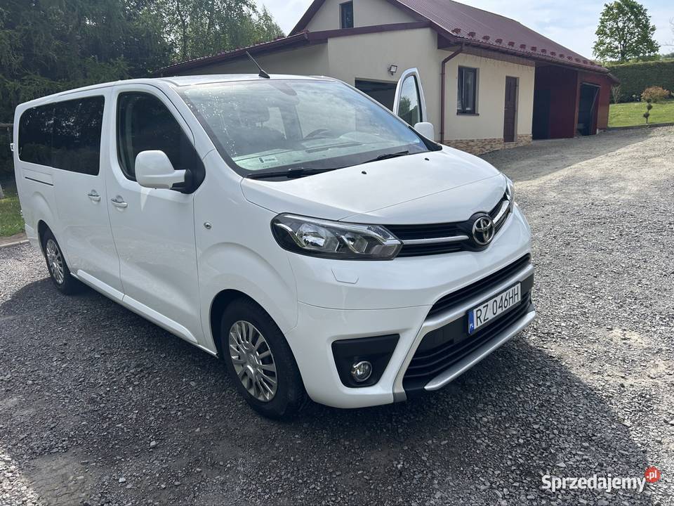 Wynajmę busa Toyota Przeworsk
