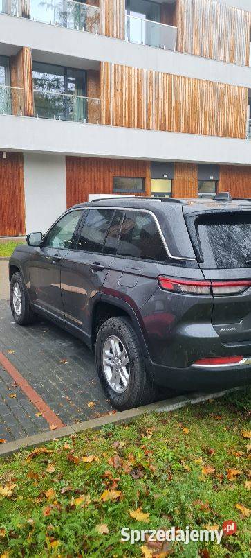 Jeep Grand Cherokee Laredo 36 Benzyna 292 2023r mazowieckie Ciechanów