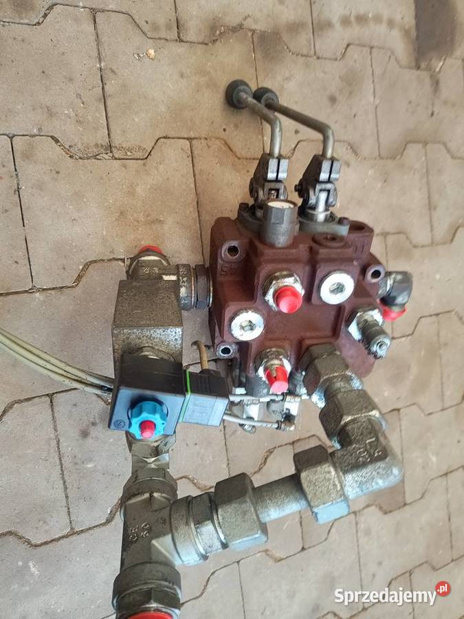 Zawór hydrauliczny sekcyjny wywrotu 160203104 Staszów sprzedam