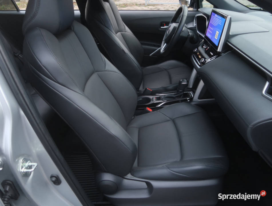 Toyota Corolla Cross 20 Hybrid AWD komputer pokładowy Łódź