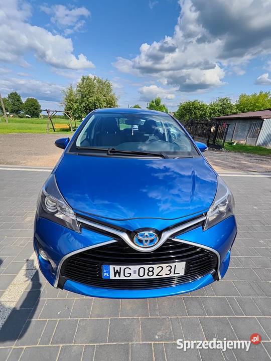 Toyota Yaris III 15 hybryd 2014 polift Yaris Garwolin