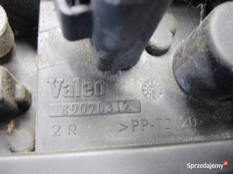 NISSAN QASHQAI I J10 07r lampa prawa tył świętokrzyskie Kielce sprzedam