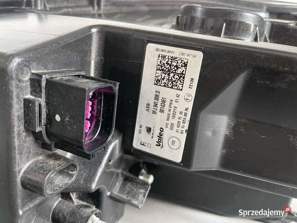 SEAT TARACCO PRAWA LAMPA PRZÓD FULL LED osobowe Ostroróg sprzedam