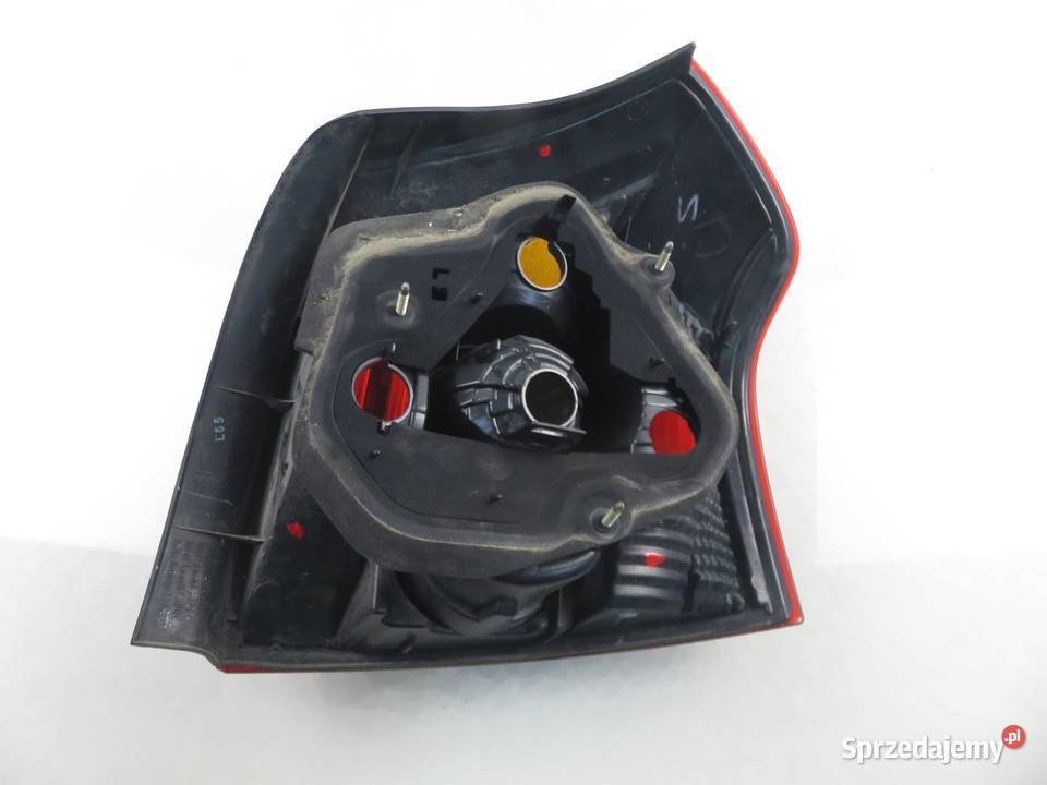 LAMPA LEWA TYLNA TOYOTA COROLLA E12 osobowe sprzedam