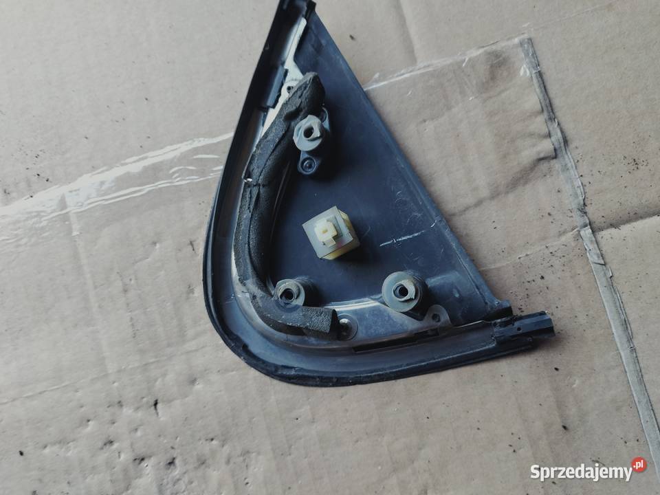 TRÓJKĄT NAKŁADKA lewy prawy tył Mazda Xedos Kamień-Kolonia