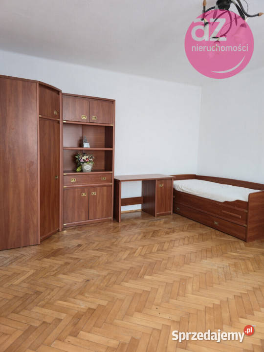 Dom jednorodzinny z suterenami i Lipinki