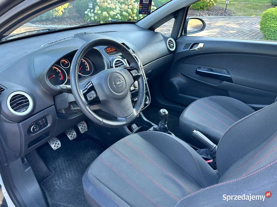 Opel Corsa 14 Rok produkcji 2011 Rędziny