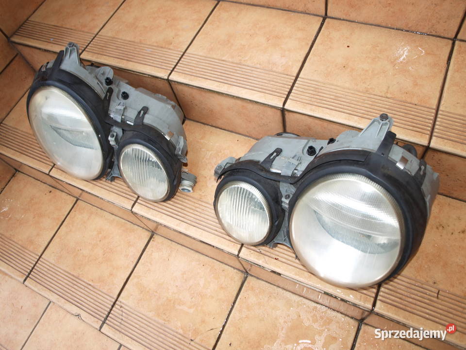 Mercedes E klasa W210 lampy przód xenon 1999 osobowe Lampy przednie Kalisz
