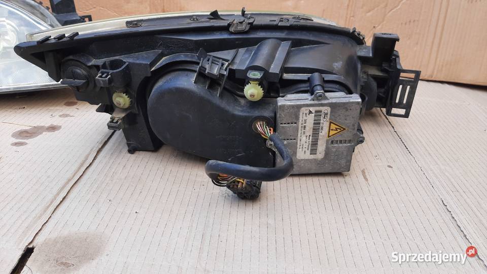 lampa prawa lewa Ford Mondeo mk3 ksenon xenon osobowe Dębno