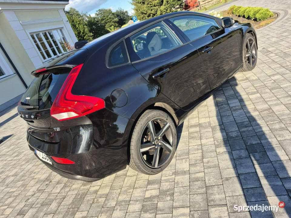 Volvo V40 15 benzyna lift automat navi LED 118 centralny zamek Drelów